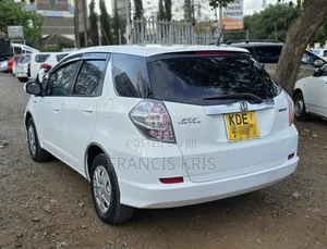Honda Fit Shuttle 2014 Hybrid Automatic