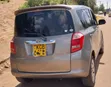 Toyota Ractis 2010 Nyeupe - 4
