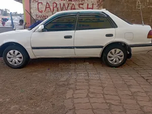 Toyota Corolla Sedan Automatic 1998 White