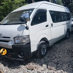 Toyota HiAce 2008 18-Seater Bus