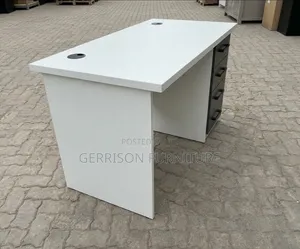 Kikao cha Kisasa Nyeupe chenye Drawers 4 Nyeusi