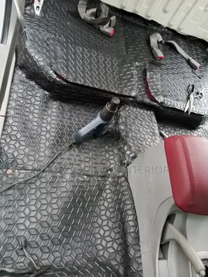 Waterproof Floor Wrapping/Carpeting for Toyota Hilux