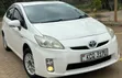 Toyota Prius Plug-In Hybrid 2012 Nyeupe - 2