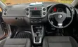 Volkswagen Tiguan 2009 Gold - 4