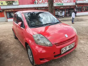 Toyota Passo 2005 Nyekundu