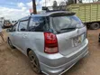 Toyota Wish 2004 Nyeupe - 2