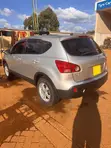 Nissan Dualis 2009 Nyeusi - 3