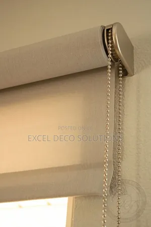 Modern Sunscreen Roller Blinds kwa Madirisha ya Ofisi