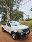 Toyota Hilux 2014 White Pickup - 2