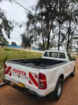 Toyota Hilux 2014 White Pickup - 5