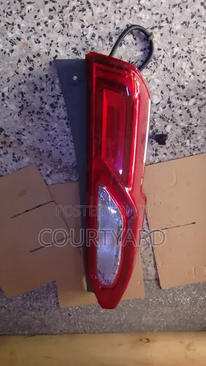 Taa ya Nyuma ya Honda N-Box JF3 (2020)