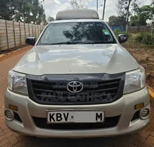 Toyota Hilux Double Cab Pickup 2013