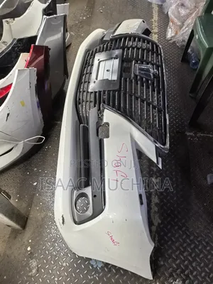 Toyota Crown 2015 Bumper Kamili ya Mbele