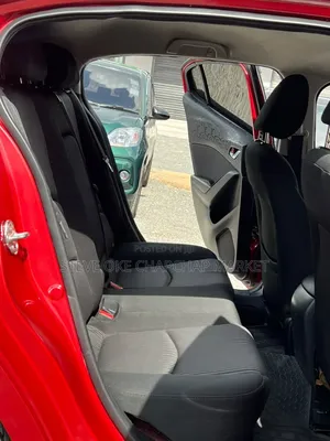 Mazda Axela 2015 Nyekundu
