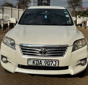 Toyota Vanguard 2013 Nyeupe