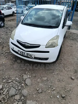 Toyota Ractis 2007 Nyeupe