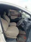 Toyota Ractis 2007 Nyeupe - 5