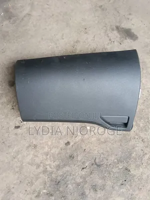 Glovebox Toyota Auris