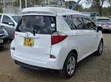 Toyota Ractis 2012 Nyeupe - 2