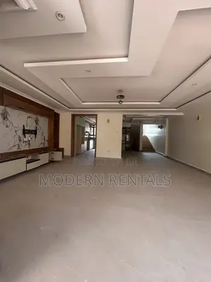 4 Bedroom Mansion for Rent in Membly Estate