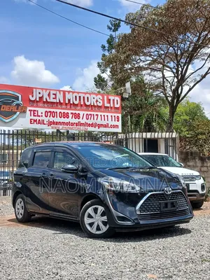 Toyota Sienta 2020 Nyeusi