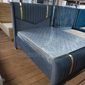 Kitanda cha Anasa cha Kijivu cha 5x6 Kipya Kabisa