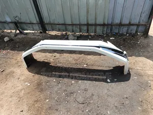 Lip ya Bampa ya Mbele kwa Toyota Prado FJ150 (Nyeupe)