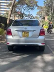 Toyota Axio 2017 Nyeupe - 2