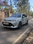 Toyota Axio 2017 Nyeupe - 3