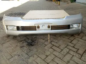 Bampa ya Mbele ya Land Cruiser 200 Series (2008-2014)