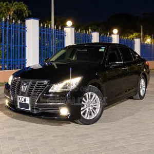 Toyota Crown 2013 Black