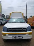 Isuzu D-MAX 2009 Nyeupe - 1