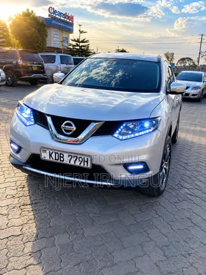 Nissan X-Trail 2015 Silver
