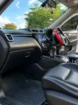 Nissan X-Trail 2015 Nyeusi - 4