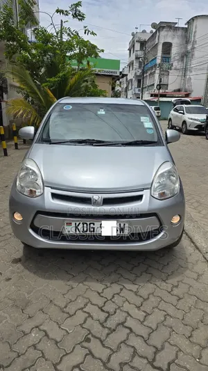 Toyota Passo 2014 Silver