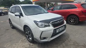 Subaru Forester 2018 Nyeupe