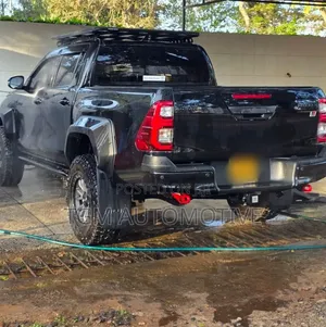 Roof Rack Mpya ya Toyota Hilux Revo GR