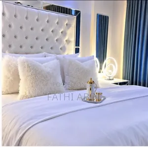 5x6 Bed with 2 Nightstands and Dressing Table