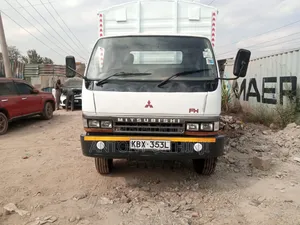 Mitsubishi Fuso Food Truck - Used