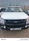 Isuzu D-MAX 2011 White - 2