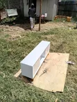 4.5ft Kisima cha Kisasa cha TV Nyeupe na Mstari wa Dhahabu - 4