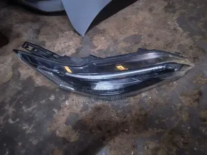 Honda Vezel Headlight (Used)