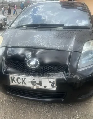 Toyota Vitz 2009 Black