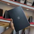 Dell Latitude 7280 Laptop: Intel Core i5, 8GB RAM, 256GB SSD - 2