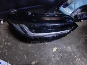 Honda Vezel/HR-V Headlight (Used)