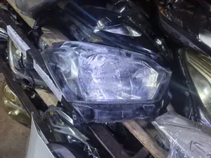 Daihatsu Mira Headlight