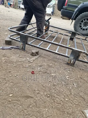 Heavy Duty Steel Land Cruiser Carrier