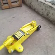 2 Tonne Hydraulic Floor Jack - 3