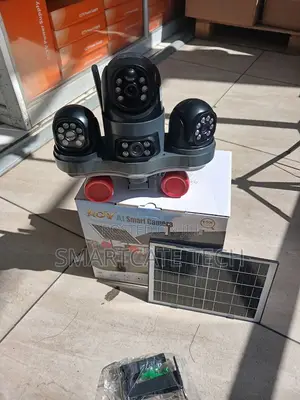 V380 Kamera ya CCTV ya Solar yenye Lensi Tatu na Alarm ya Strobe