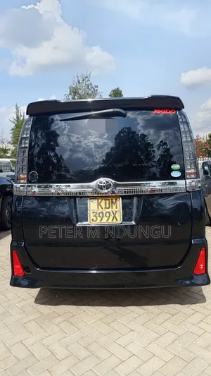 Toyota Voxy 2016 Black